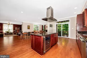 10502 Parkwood Dr, Kensington, MD 20895 - Photo 9