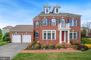 17511 Toboggan Ln, Rockville, MD 20855 - Photo 3
