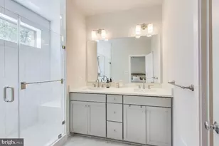 5004 Oakmoore Dr, Rockville, MD 20852 - Photo 25