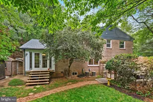2295 Dunster Ln, Potomac, MD 20854 - Photo 3