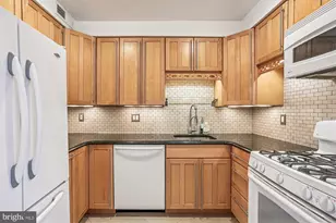 921 Prospect St, Takoma Park, MD 20912 - Photo 9