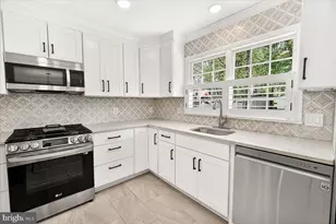 11905 Hunters Ln, Rockville, MD 20852 - Photo 19