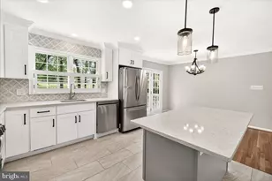 11905 Hunters Ln, Rockville, MD 20852 - Photo 17