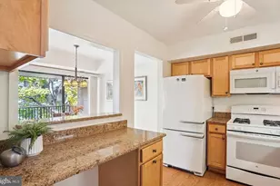10 Monroe St, Rockville, MD 20850 - Photo 9