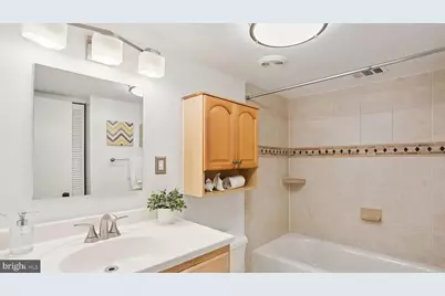10 Monroe Street #302, Rockville, MD 20850 - Photo 15