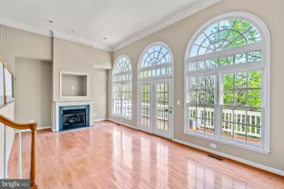 307 Oak Knoll Terrace, Rockville, MD 20850 - Photo 3