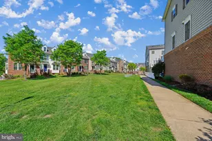 11672 Emerald Dr, Clarksburg, MD 20871 - Photo 25