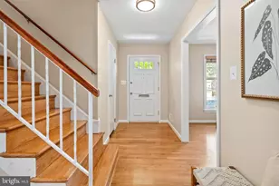 7018 Old Cabin Ln, North Bethesda, MD 20852 - Photo 3