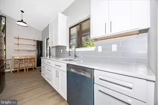 10704 Wayridge Dr, Montgomery Village, MD 20886 - Photo 15