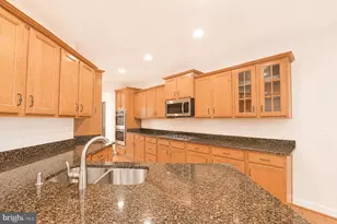 184 Autumn View Dr, Gaithersburg, MD 20878 - Photo 11