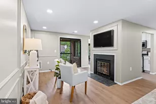 13128 Wonderland Way, Germantown, MD 20874 - Photo 3