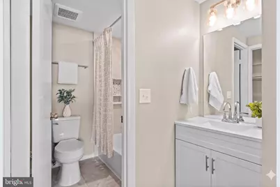 13128 Wonderland Way #22-301, Germantown, MD 20874 - Photo 15