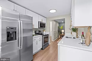 13128 Wonderland Way, Germantown, MD 20874 - Photo 9