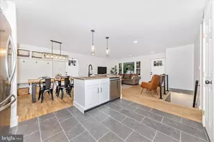 28513 Woodview Dr, Damascus, MD 20872 - Photo 13