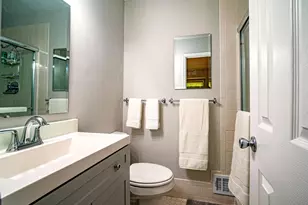 15 Grovepoint Ct, Rockville, MD 20854 - Photo 27