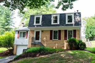 15 Grovepoint Ct, Rockville, MD 20854 - Photo 1
