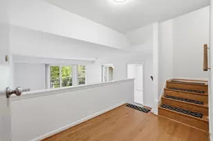 5578 Burnside Dr, Rockville, MD 20853 - Photo 3