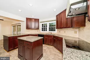 8405 St Regis Way, Gaithersburg, MD 20886 - Photo 15