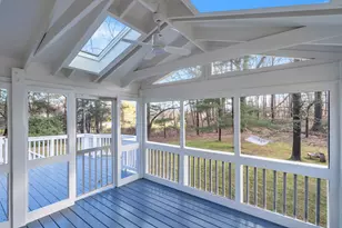 8616 Chateau Dr, Potomac, MD 20854 - Photo 19