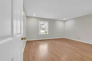 8616 Chateau Dr, Potomac, MD 20854 - Photo 39