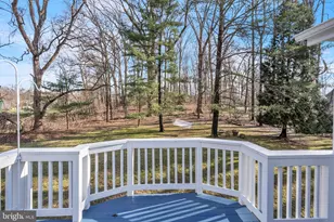 8616 Chateau Dr, Potomac, MD 20854 - Photo 17