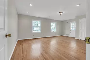 8616 Chateau Dr, Potomac, MD 20854 - Photo 25
