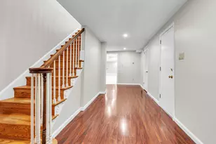 8616 Chateau Dr, Potomac, MD 20854 - Photo 41