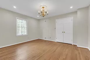 8616 Chateau Dr, Potomac, MD 20854 - Photo 33