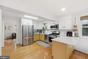 8007 Wildwood Dr, Takoma Park, MD 20912 - Photo 7