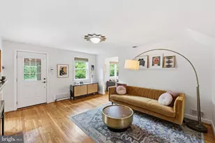 8007 Wildwood Dr, Takoma Park, MD 20912 - Photo 3