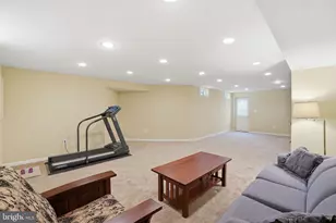 968 Featherstone St, Gaithersburg, MD 20878 - Photo 25