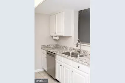 11710 Old Georgetown Road #527, North Bethesda, MD 20852 - Photo 5