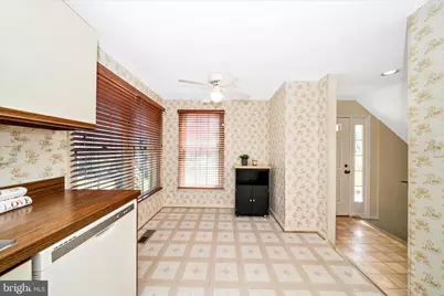 20200 Ravensdale Court, Gaithersburg, MD 20886 - Photo 5