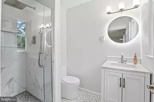 111 Lillian Ln, Silver Spring, MD 20904 - Photo 15