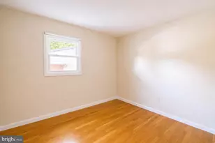 2884 Glenora Ln, Rockville, MD 20850 - Photo 19