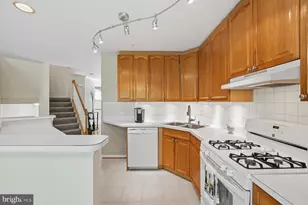 7728 Heritage Farm Dr, Gaithersburg, MD 20886 - Photo 19