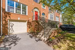 7728 Heritage Farm Dr, Gaithersburg, MD 20886 - Photo 3