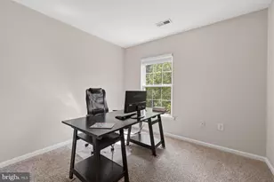 7728 Heritage Farm Dr, Gaithersburg, MD 20886 - Photo 21