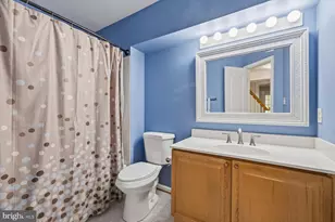 7728 Heritage Farm Dr, Gaithersburg, MD 20886 - Photo 33