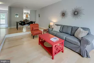 1353 Templeton Pl, Rockville, MD 20852 - Photo 9
