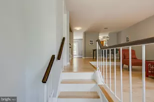 1353 Templeton Pl, Rockville, MD 20852 - Photo 11