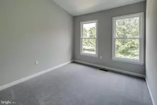 1353 Templeton Pl, Rockville, MD 20852 - Photo 15