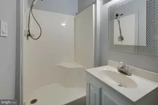 1353 Templeton Pl, Rockville, MD 20852 - Photo 17