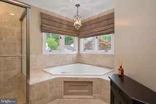5613 Sugarbush Ln, Rockville, MD 20852 - Photo 33