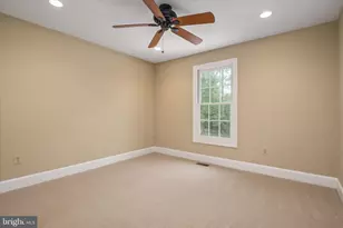 5613 Sugarbush Ln, Rockville, MD 20852 - Photo 25