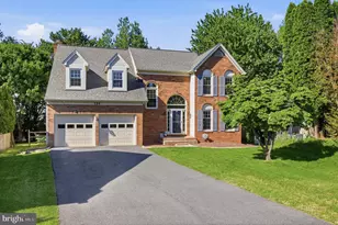 124 Englefield Dr, Gaithersburg, MD 20878 - Photo 1