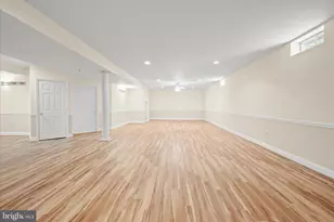 16907 Harbour Town Dr, Ashton, MD 20861 - Photo 55