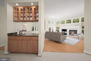 16907 Harbour Town Dr, Ashton, MD 20861 - Photo 27