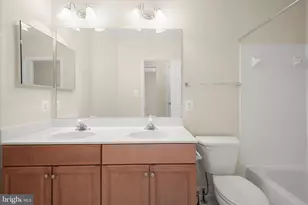 16907 Harbour Town Dr, Ashton, MD 20861 - Photo 45