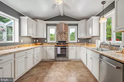 7201 Barcellona Drive, Gaithersburg, MD 20879 - Photo 23